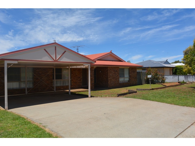 16 Fern Drive, Kearneys Spring QLD 4350
