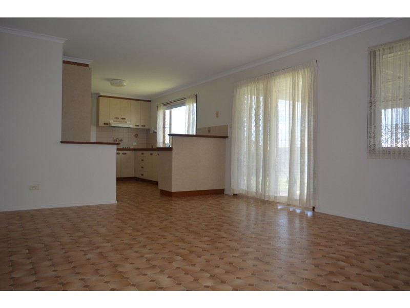 16 Fern Drive, Kearneys Spring QLD 4350
