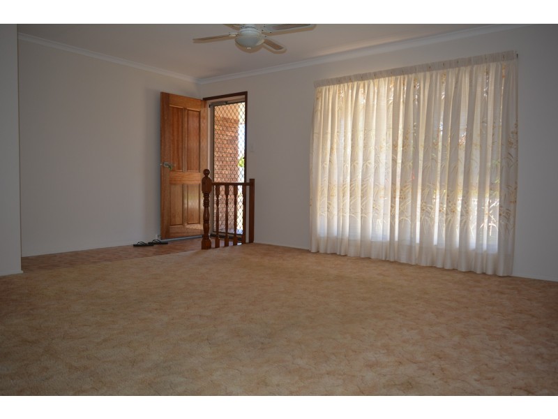 16 Fern Drive, Kearneys Spring QLD 4350