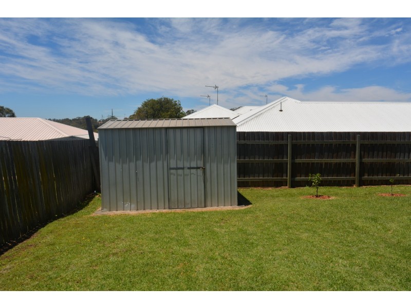 16 Fern Drive, Kearneys Spring QLD 4350