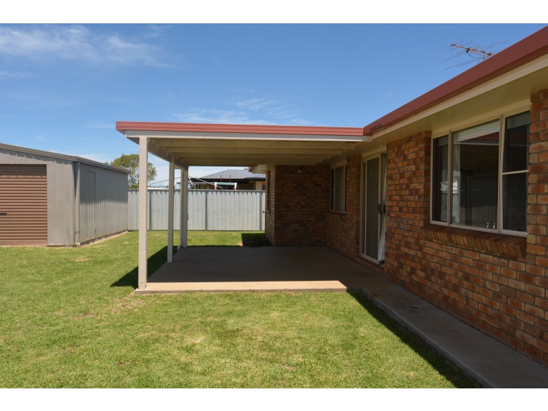 16 Fern Drive, Kearneys Spring QLD 4350
