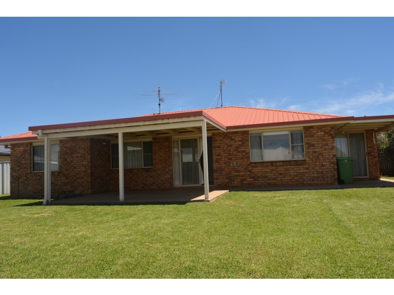 16 Fern Drive, Kearneys Spring QLD 4350