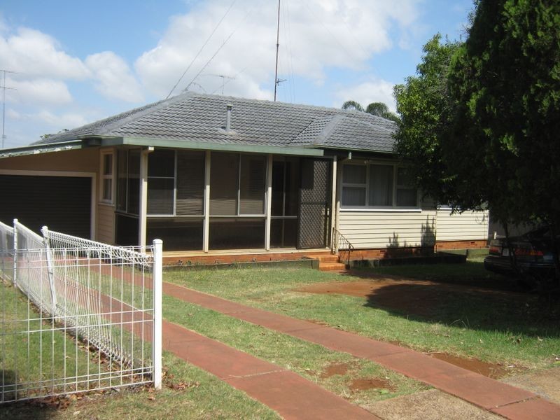 320 Alderley Street, Kearneys Spring QLD 4350