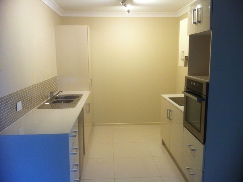 2/7 Amity Court, Glenvale QLD 4350