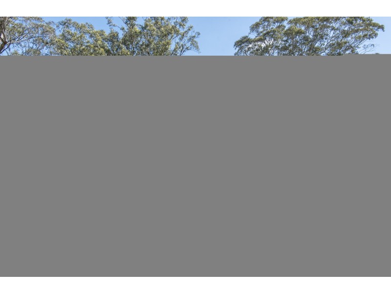 18 Harvey Street, Mount Lofty QLD 4350