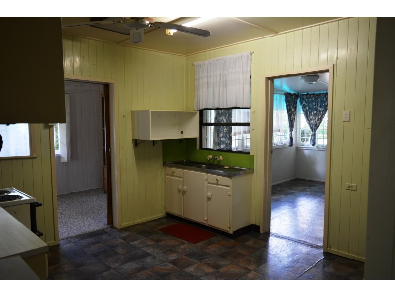 14 Arthur Street, East Toowoomba QLD 4350