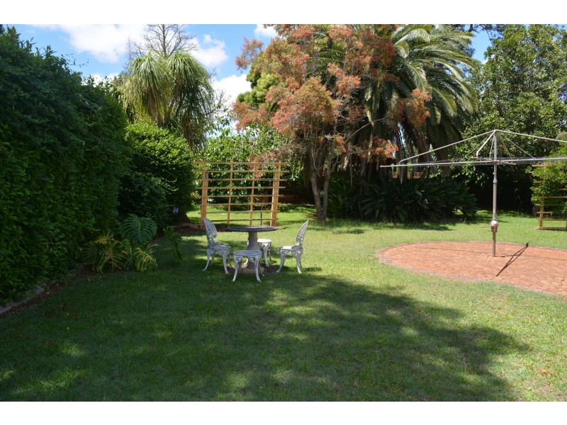 14 Arthur Street, East Toowoomba QLD 4350