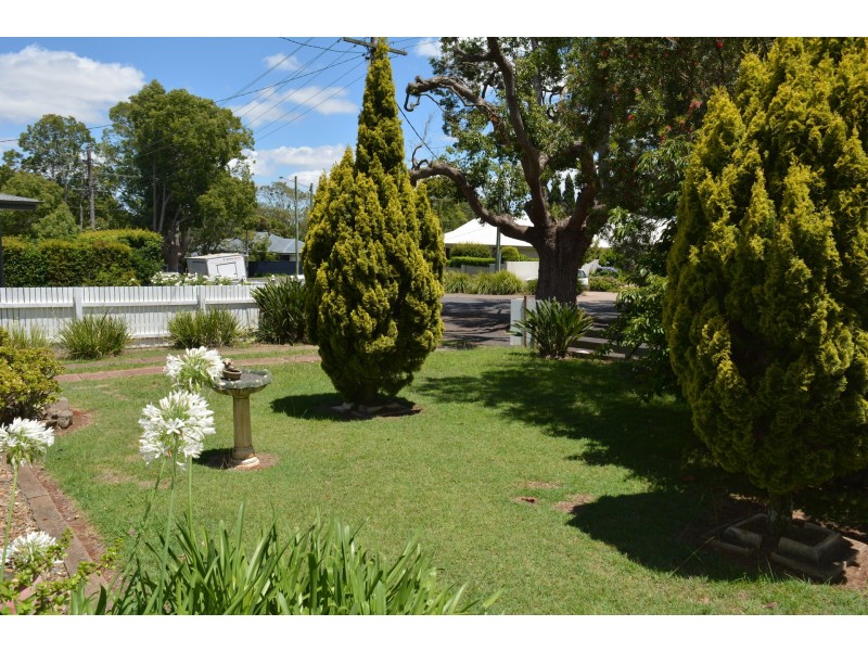 14 Arthur Street, East Toowoomba QLD 4350