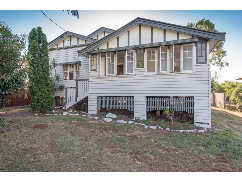 3 Second Avenue, Harristown QLD 4350