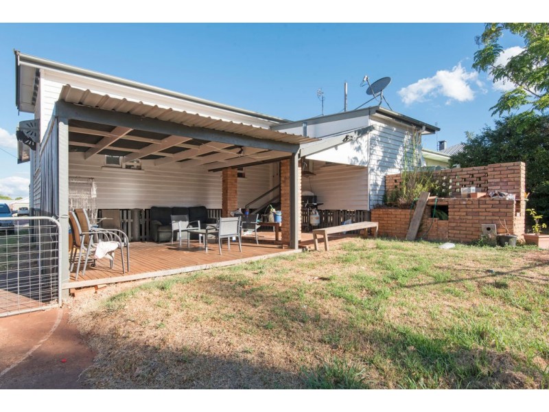 3 Second Avenue, Harristown QLD 4350