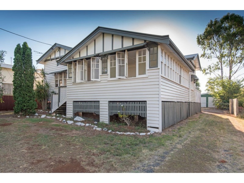 3 Second Avenue, Harristown QLD 4350