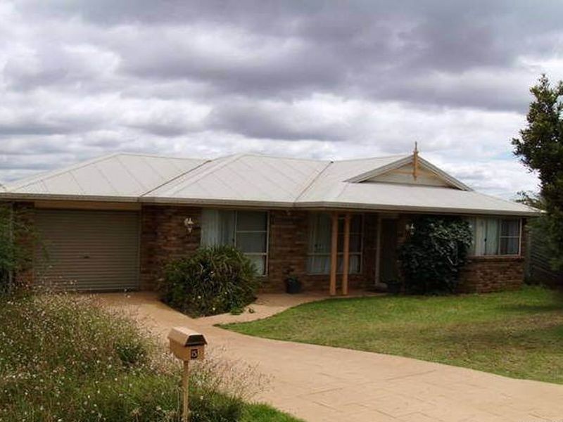 5 Candlebark Court, Glenvale QLD 4350