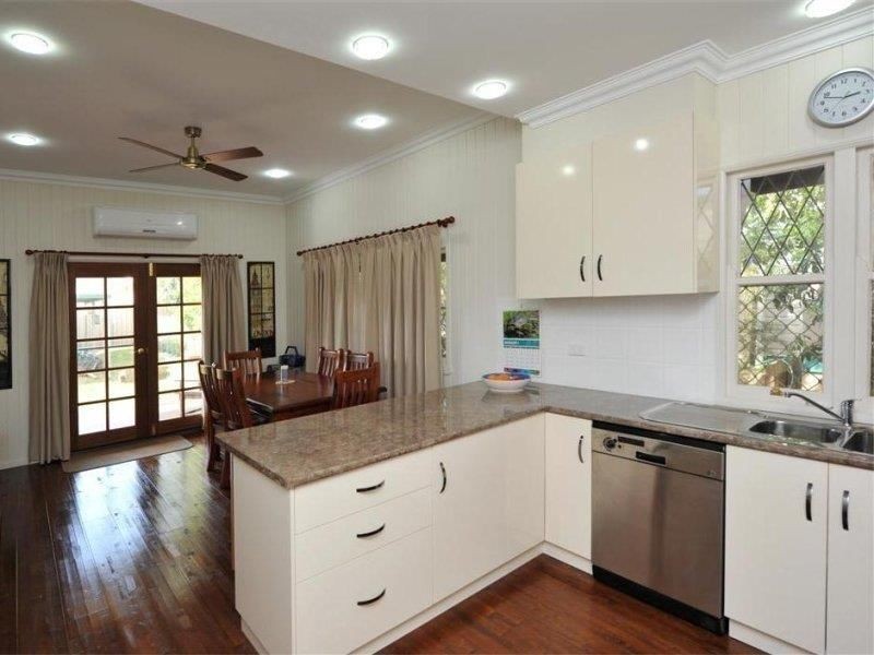 63 Alford Street, Mount Lofty QLD 4350