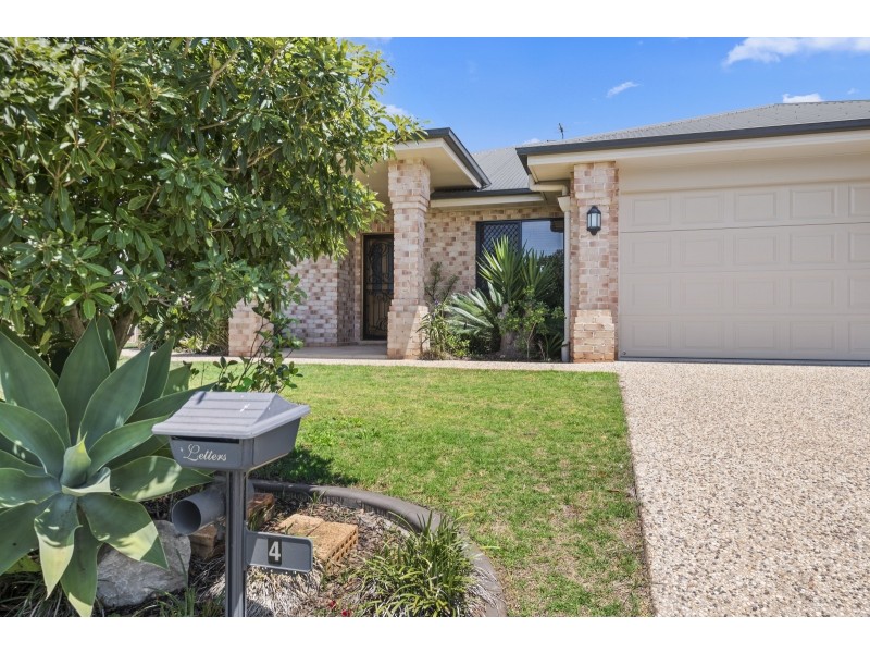 4 Pugh Street, Middle Ridge QLD 4350