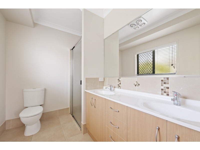 4 Pugh Street, Middle Ridge QLD 4350