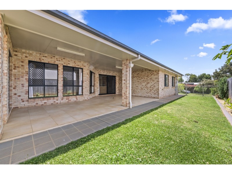4 Pugh Street, Middle Ridge QLD 4350