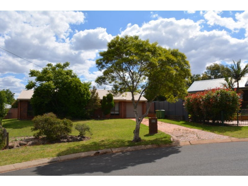 16 Coolawin Street, Wilsonton QLD 4350