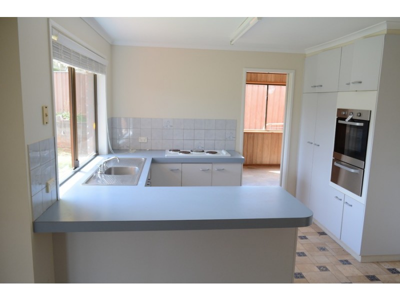 16 Coolawin Street, Wilsonton QLD 4350