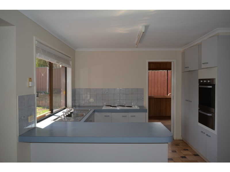 16 Coolawin Street, Wilsonton QLD 4350