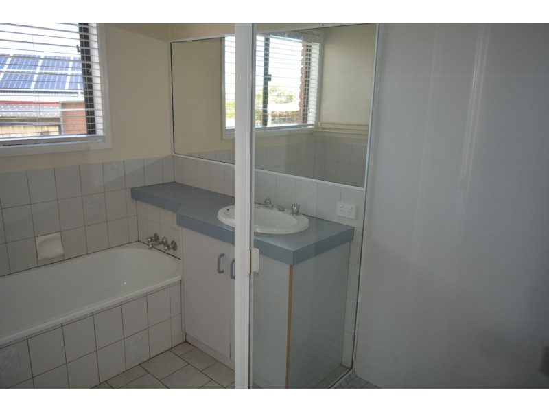 16 Coolawin Street, Wilsonton QLD 4350