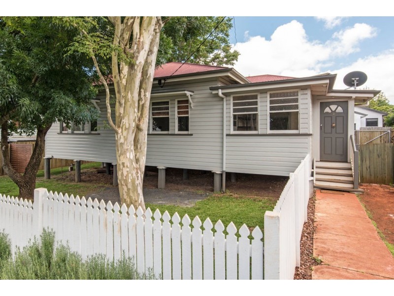 3 George Street, East Toowoomba QLD 4350