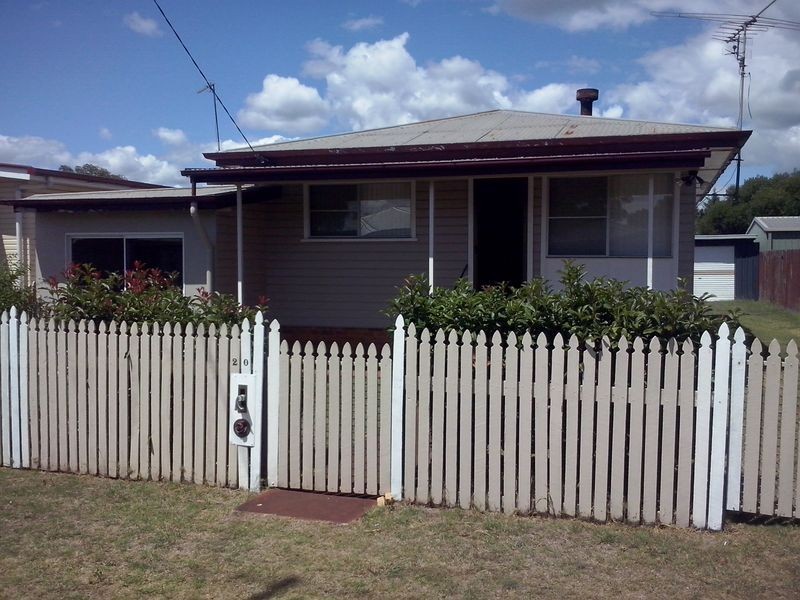 20 Ellis Street, Wilsonton QLD 4350