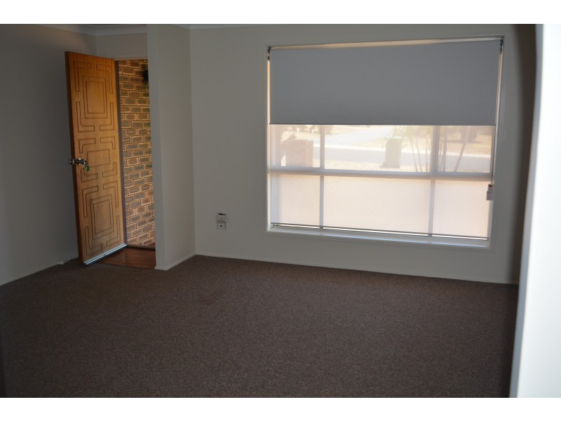 10 Jennifer Crescent, Darling Heights QLD 4350