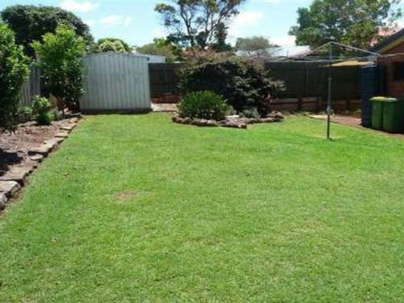 10 Zoe Court, Centenary Heights QLD 4350