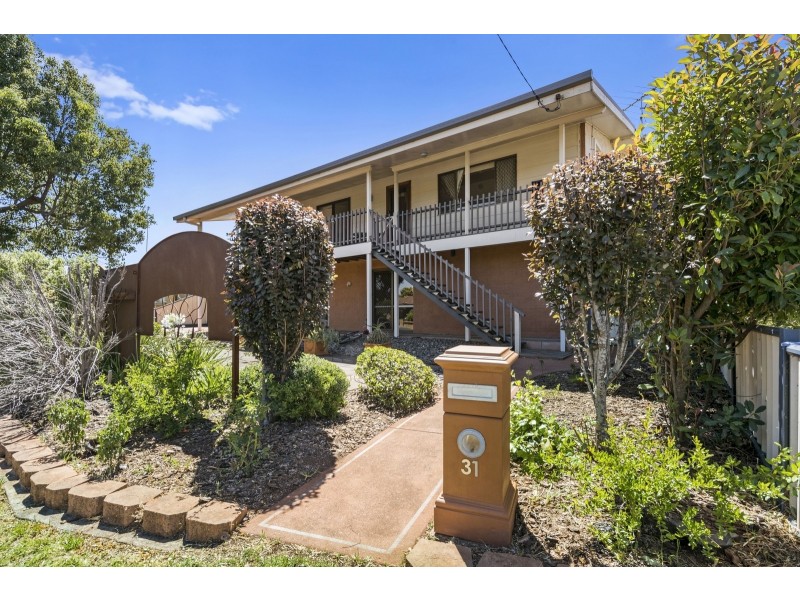31 Gloucester Crescent, Darling Heights QLD 4350