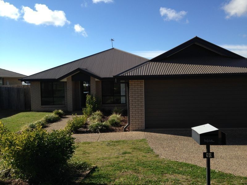 10 High Court Drive, Wilsonton Heights QLD 4350