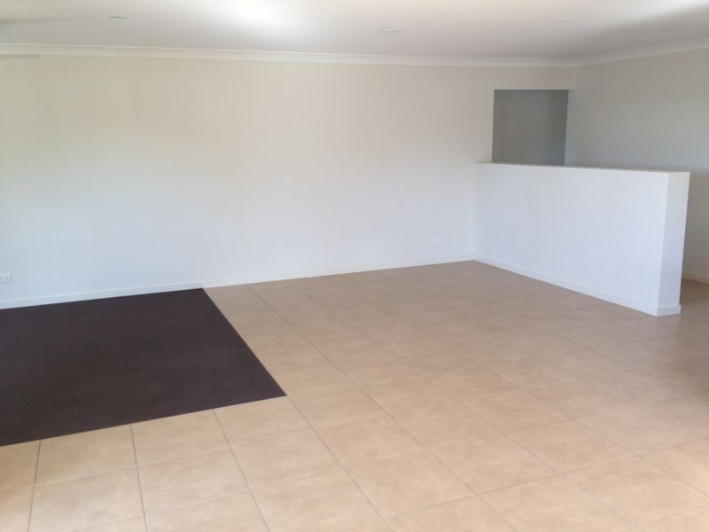 10 High Court Drive, Wilsonton Heights QLD 4350