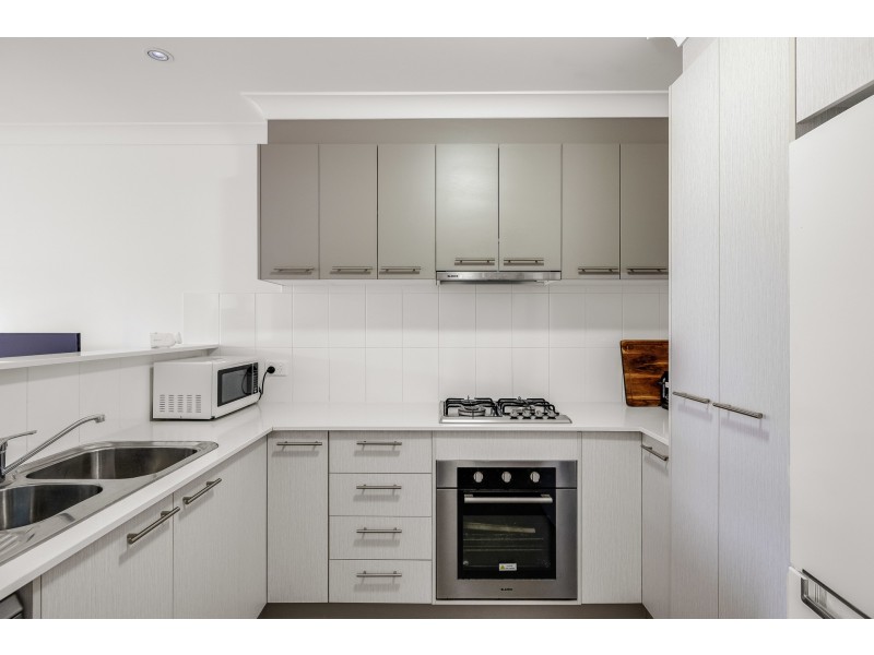 1 & 2/5 Northpoint Crescent, Harlaxton QLD 4350