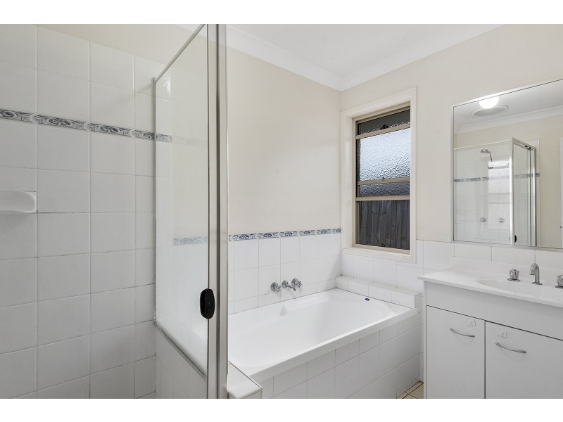 20 Sunset Drive, Glenvale QLD 4350