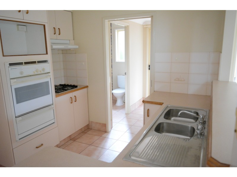 1/390 Stenner Street, Kearneys Spring QLD 4350