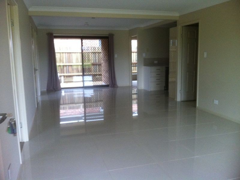 2/7 Amity Court, Glenvale QLD 4350