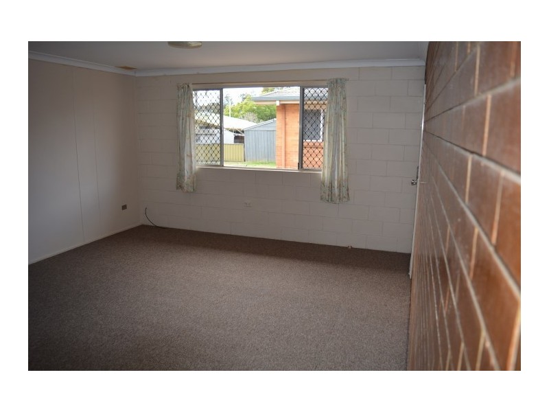 3/348 South Street, Harristown QLD 4350