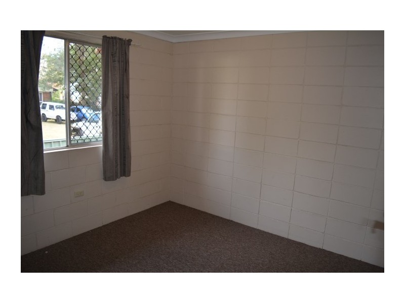 3/348 South Street, Harristown QLD 4350