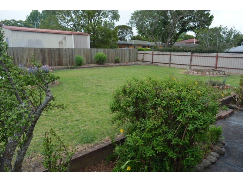 8 Gunn Street, Kearneys Spring QLD 4350