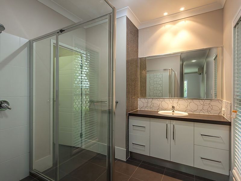 90 Spring Street, Middle Ridge QLD 4350