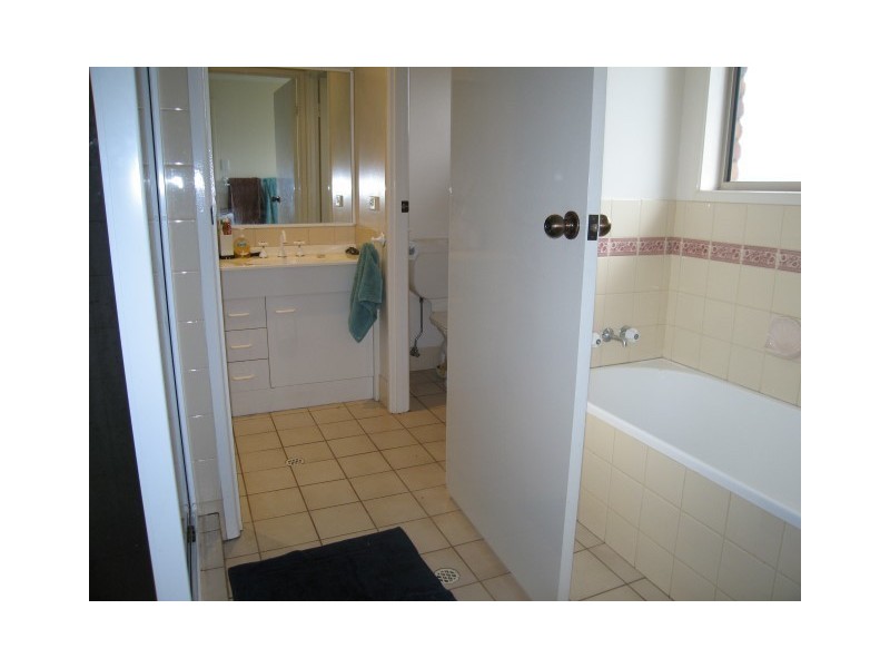 36 Liquidambar Street, Glenvale QLD 4350