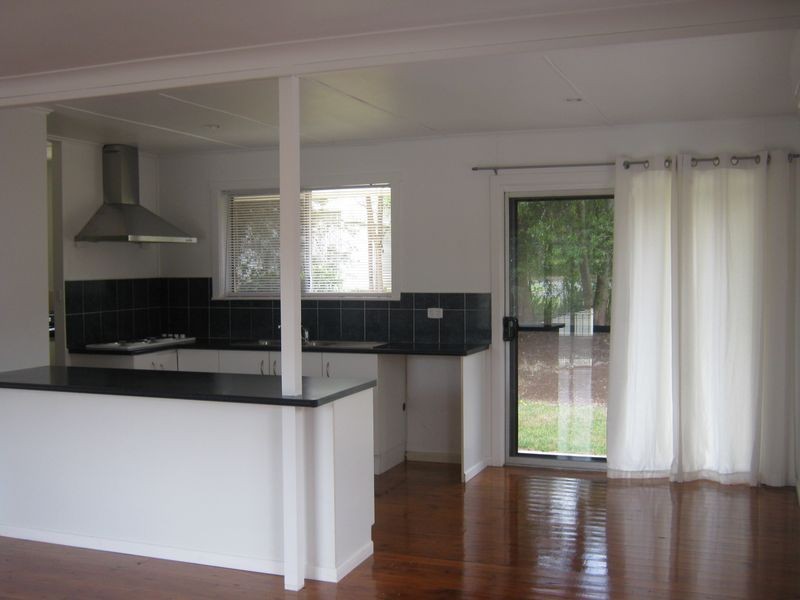 41 Jellicoe Street, Mount Lofty QLD 4350