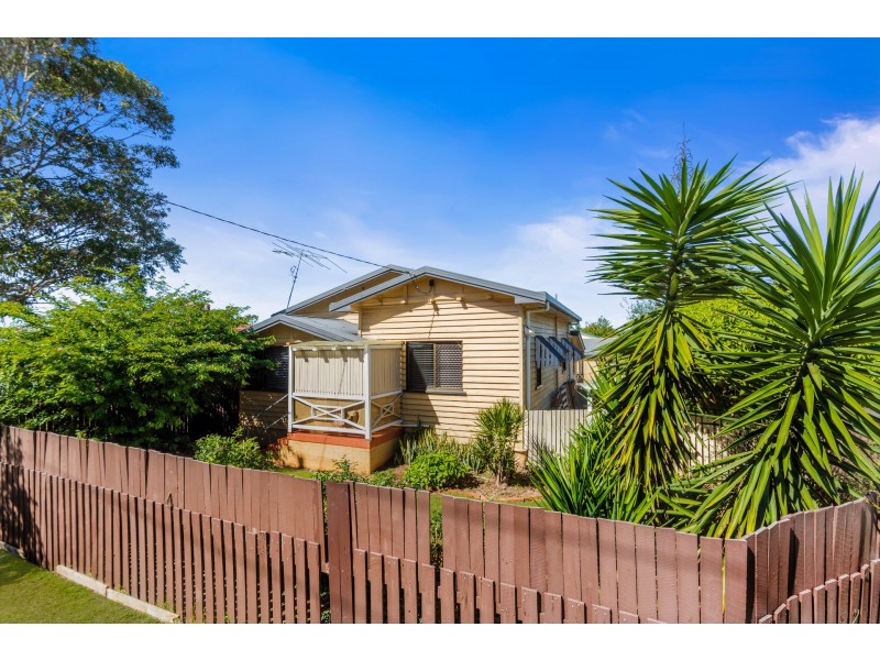 18 Princess Street, Newtown QLD 4350