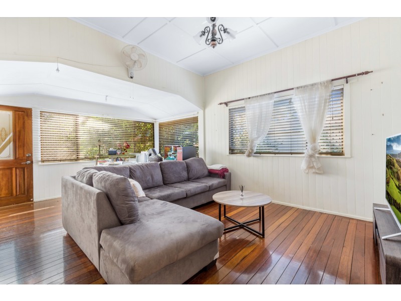 18 Princess Street, Newtown QLD 4350