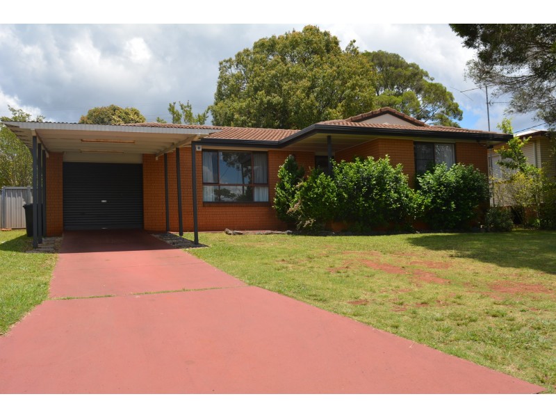 35 Noll Street, Kearneys Spring QLD 4350