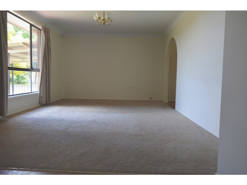 35 Noll Street, Kearneys Spring QLD 4350