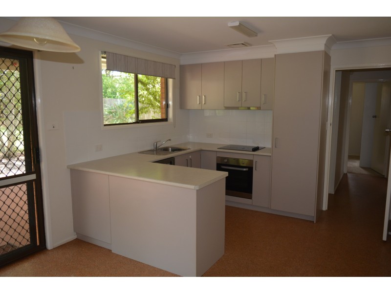 35 Noll Street, Kearneys Spring QLD 4350