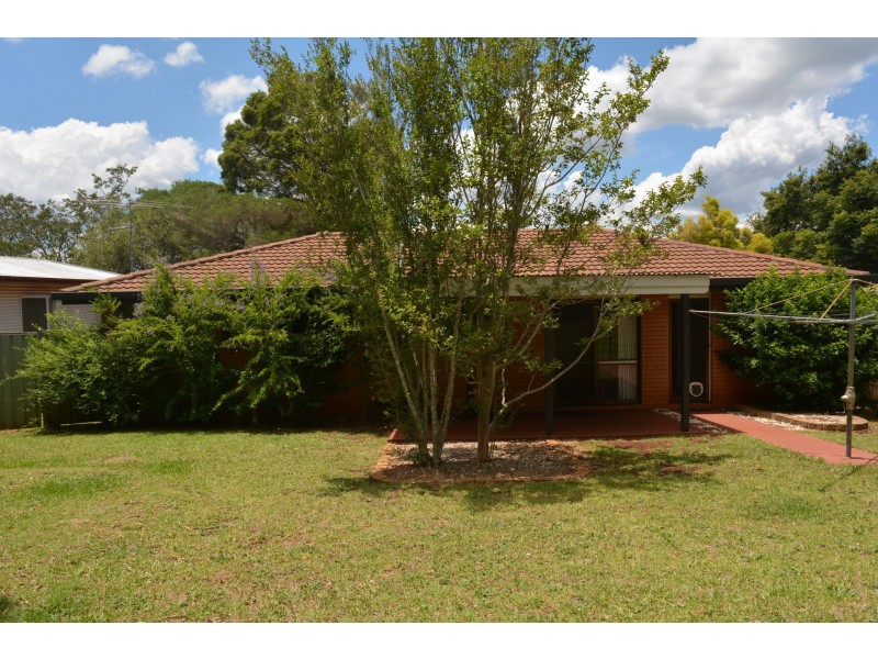 35 Noll Street, Kearneys Spring QLD 4350