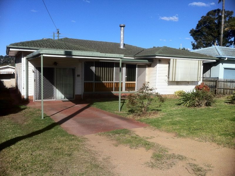 10A Esmond Street, Rockville QLD 4350
