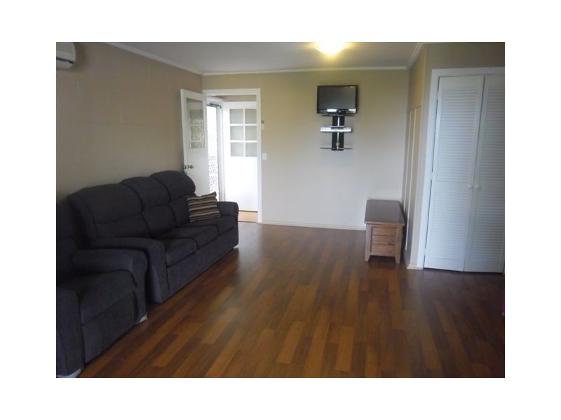 64 Alford Street, Mount Lofty QLD 4350