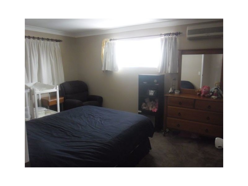 64 Alford Street, Mount Lofty QLD 4350